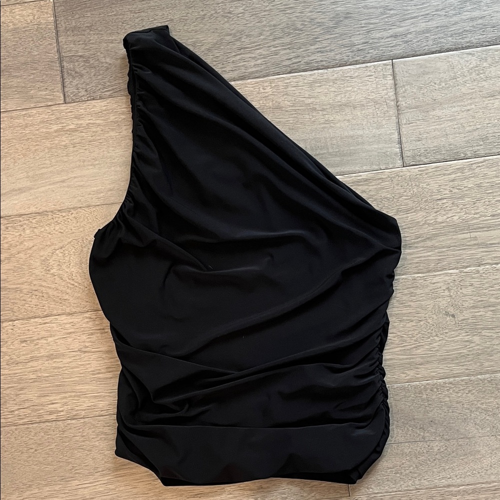 Evereve Black One-Shoulder Tank Top